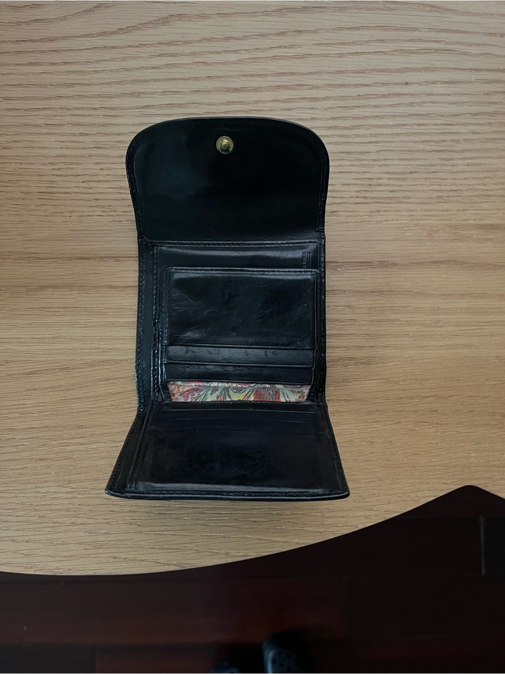 Dooney & Bourke Black Leather Fold Wallet with Gold Logo Plaque - Picture 4 of 4